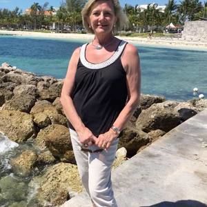 Meet your Posher, Ellie